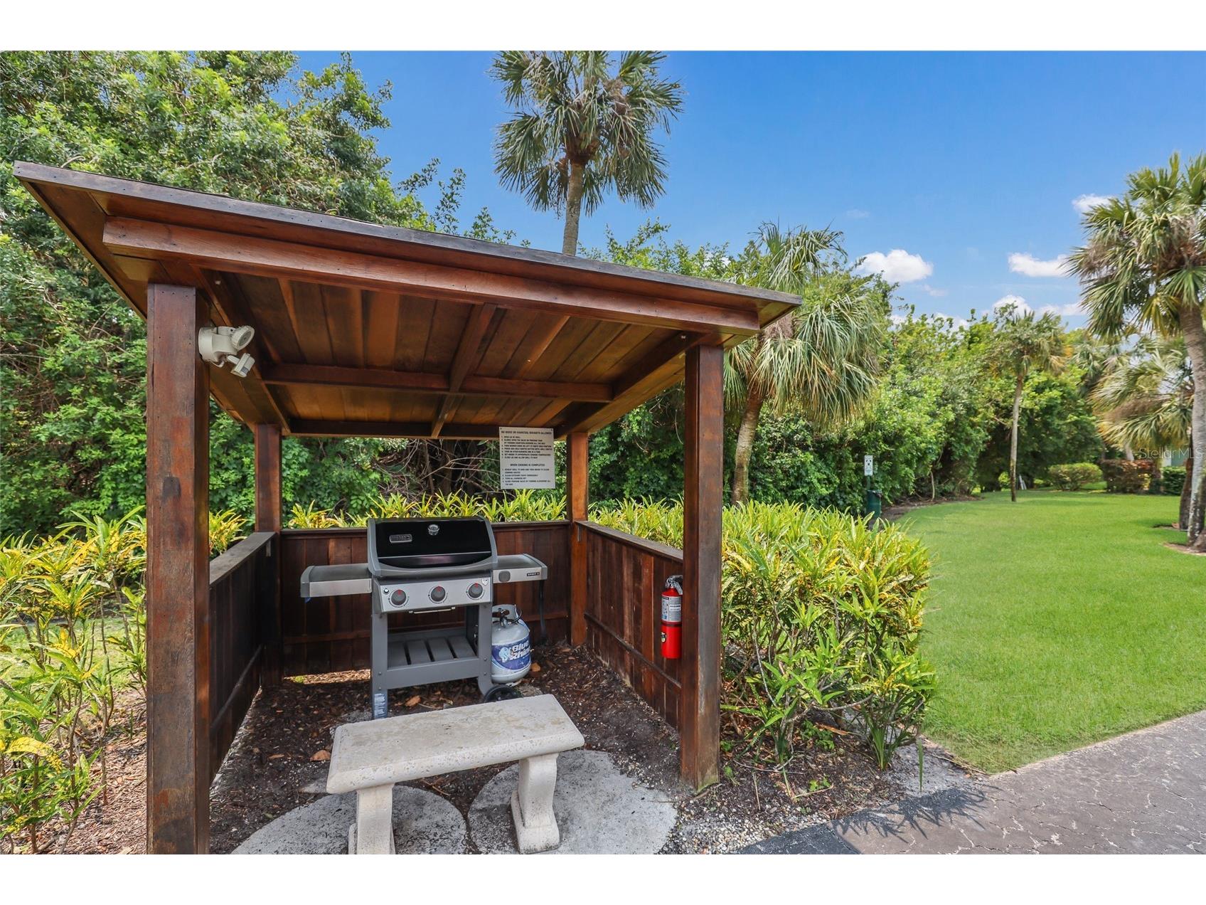 535 Sutton Place Longboat Key FL 34228 A4678021 image40