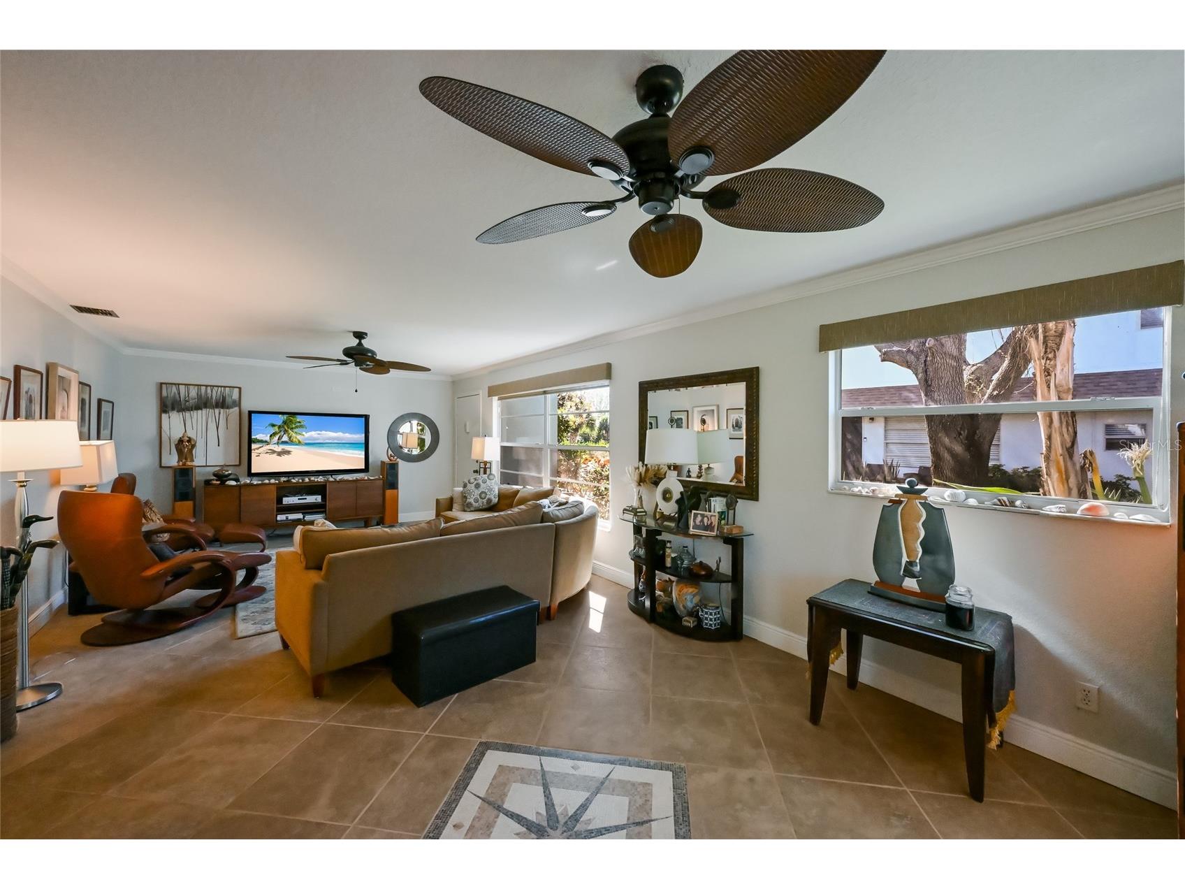 535 Sutton Place Longboat Key FL 34228 A4678021 image7