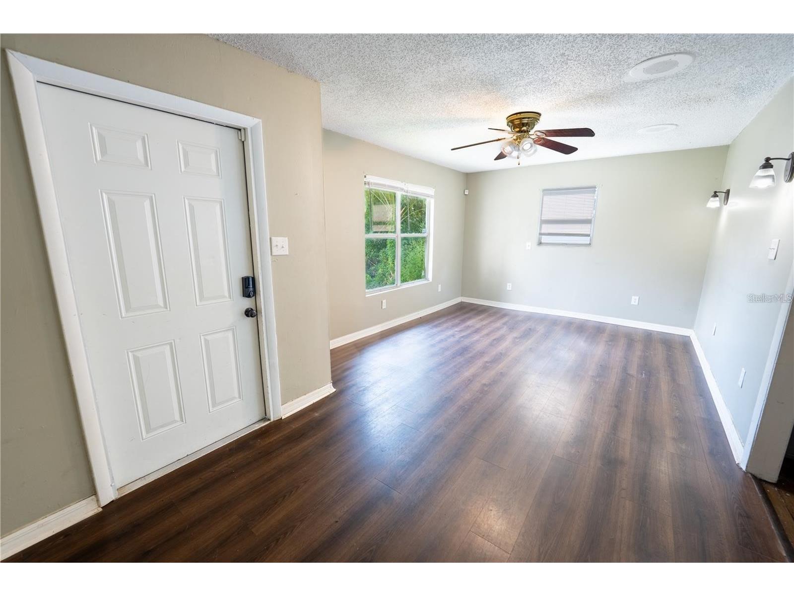 535 W Division Street Deland FL 32720 O6376531 image2