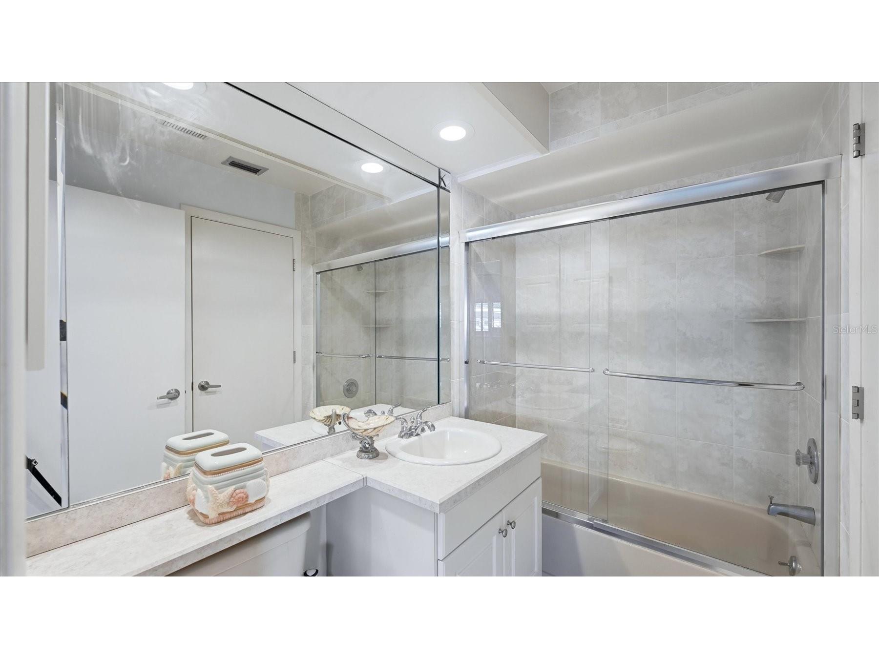 5350 Myrtle #48 Sarasota FL 34235 A4700437 image22