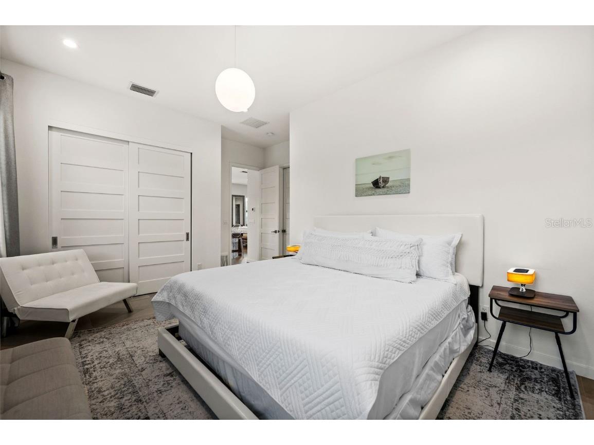 5351 Moeller Avenue Sarasota FL 34233 A4638260 image15