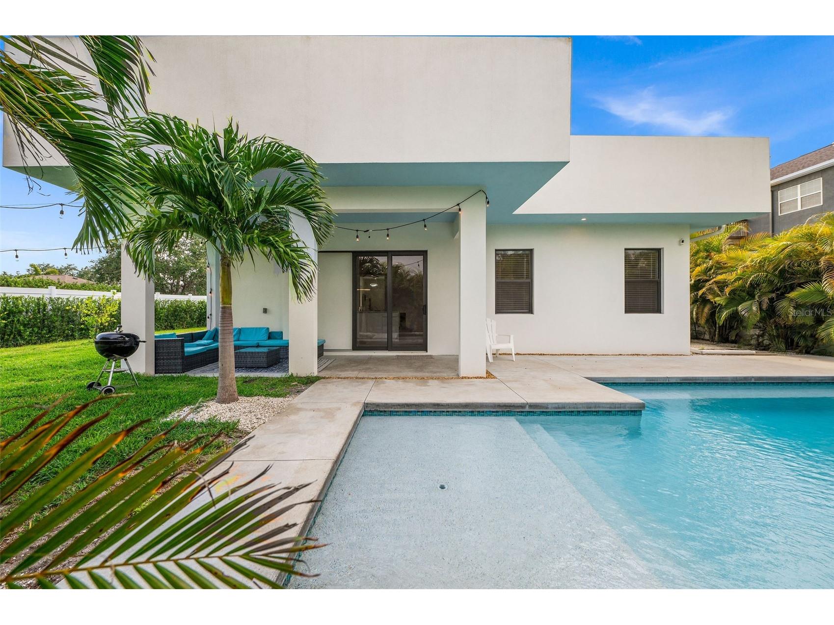 5351 Moeller Avenue Sarasota FL 34233 A4689390 image2