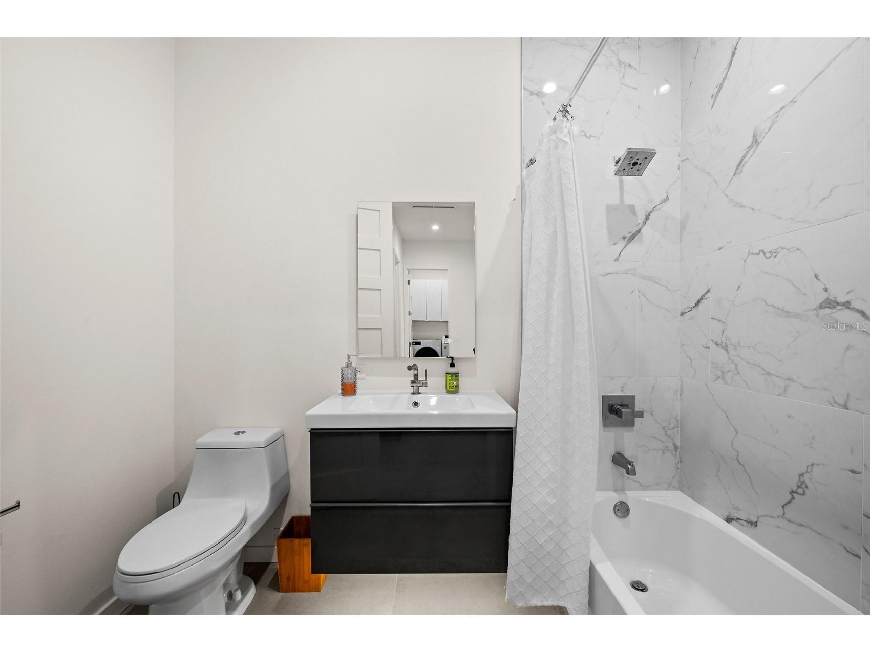 5351 Moeller Avenue Sarasota FL 34233 A4695419 image20