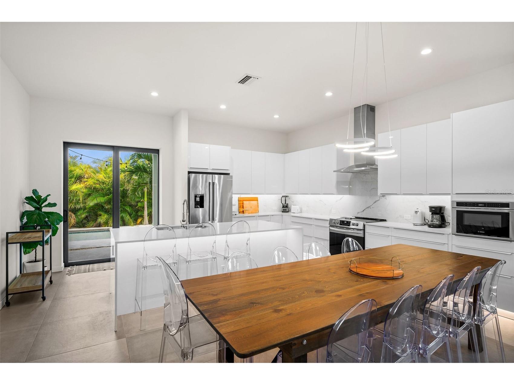 5351 Moeller Avenue Sarasota FL 34233 A4695419 image9