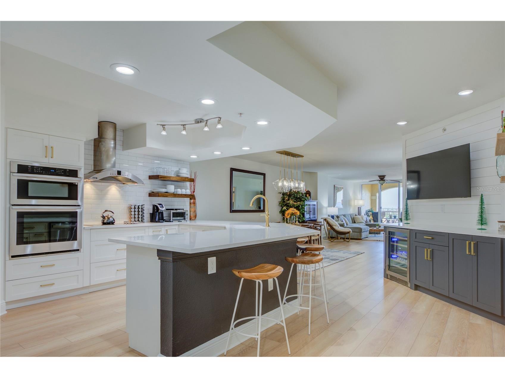 5353 Gulf Boulevard #A502 Saint Pete Beach FL 33706 TB8491115 image3