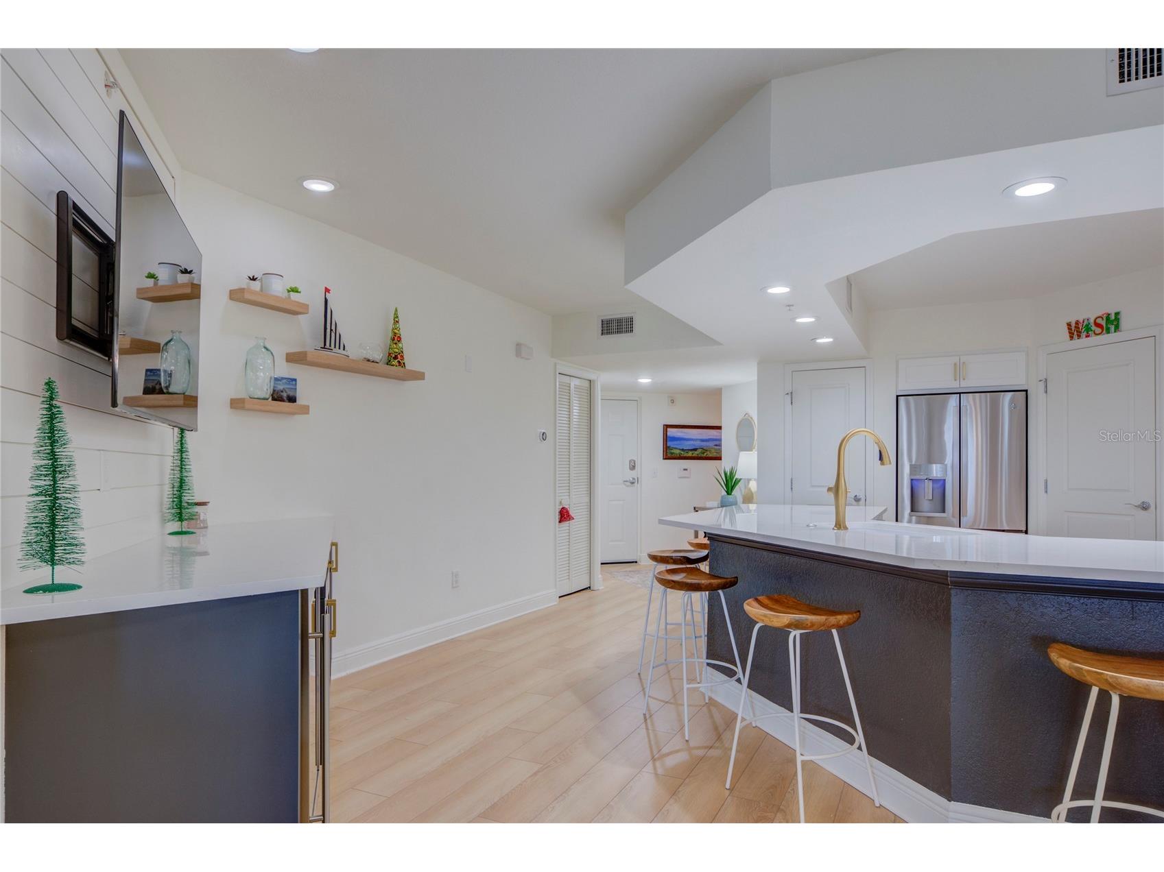 5353 Gulf Boulevard #A502 Saint Pete Beach FL 33706 TB8491115 image7