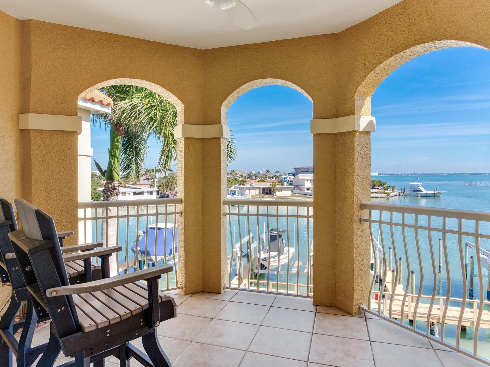 5353 Gulf Boulevard #B202 Saint Pete Beach FL 33706 - BOCA CIEGA BAY TB8460853 image1