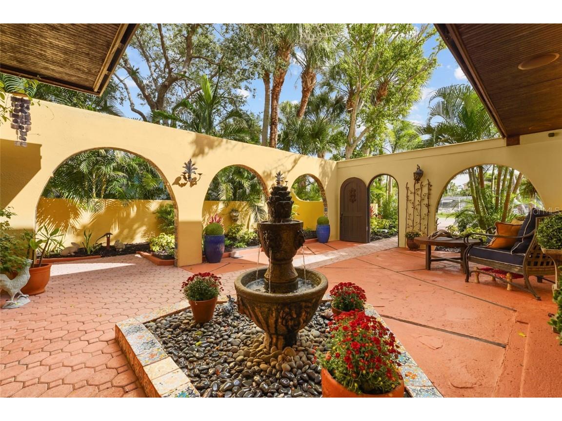 5354 Calle Florida Sarasota FL 34242 A4664418 image10