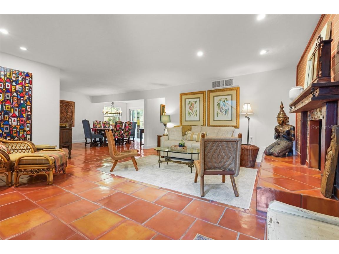 5354 Calle Florida Sarasota FL 34242 A4664418 image17