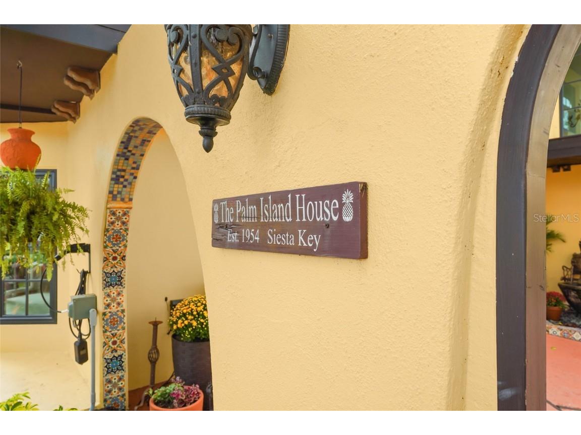 5354 Calle Florida Sarasota FL 34242 A4664418 image2