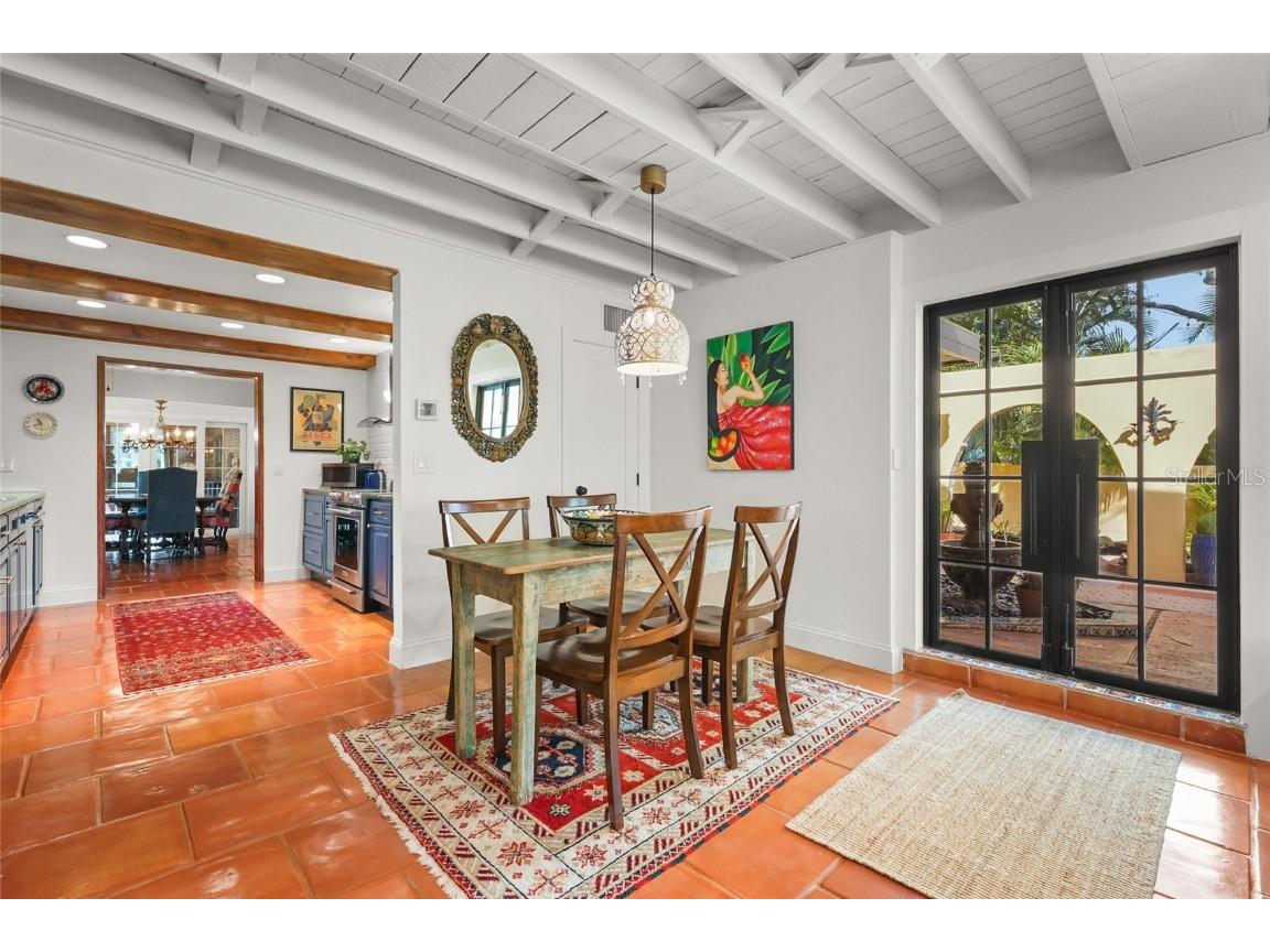 5354 Calle Florida Sarasota FL 34242 A4664418 image20