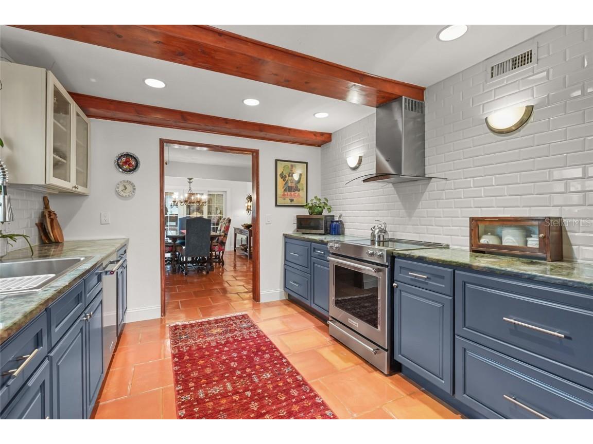 5354 Calle Florida Sarasota FL 34242 A4664418 image25