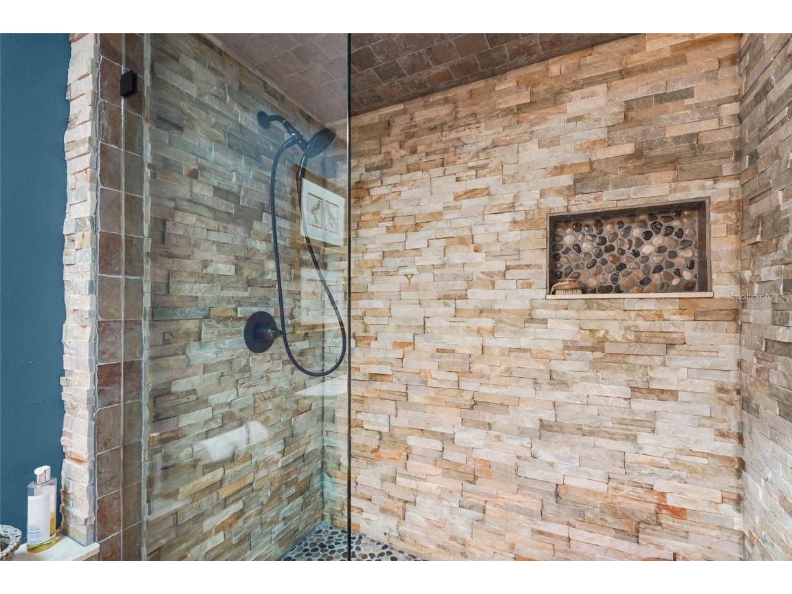 5354 Calle Florida Sarasota FL 34242 A4664418 image38