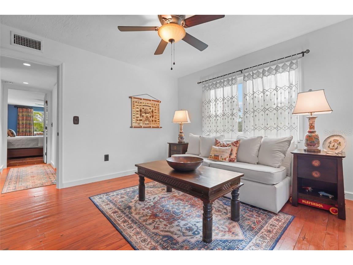 5354 Calle Florida Sarasota FL 34242 A4664418 image45