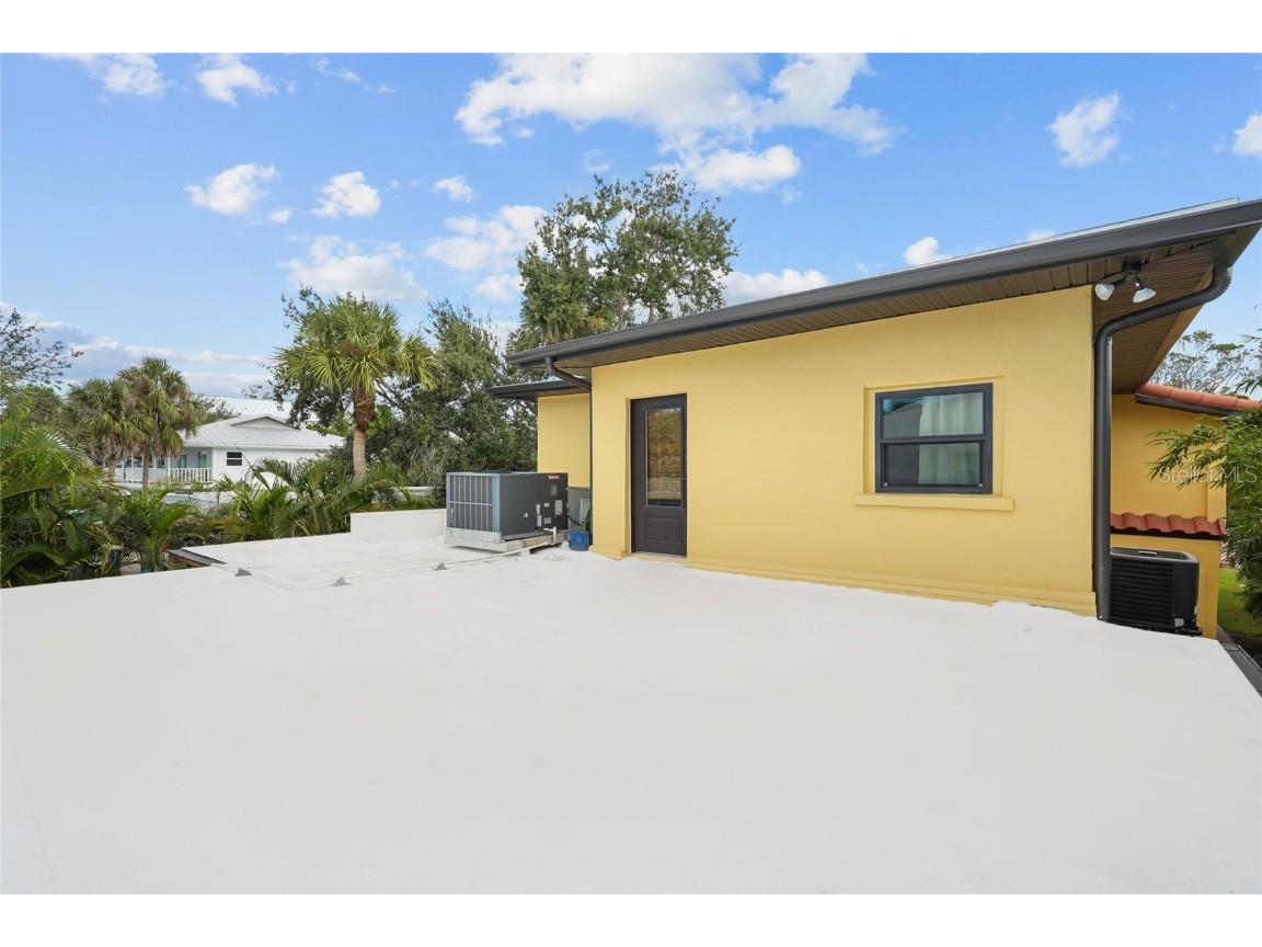 5354 Calle Florida Sarasota FL 34242 A4664418 image49