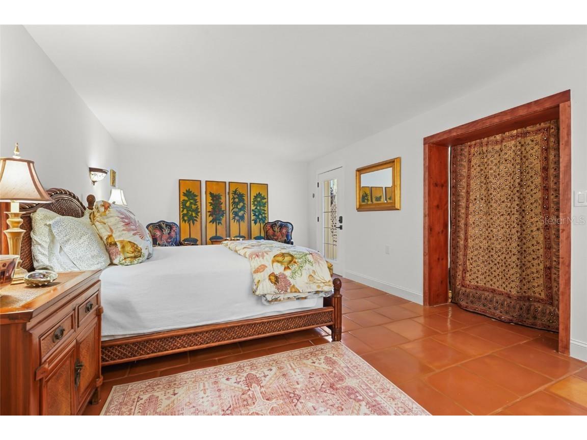 5354 Calle Florida Sarasota FL 34242 A4664418 image52