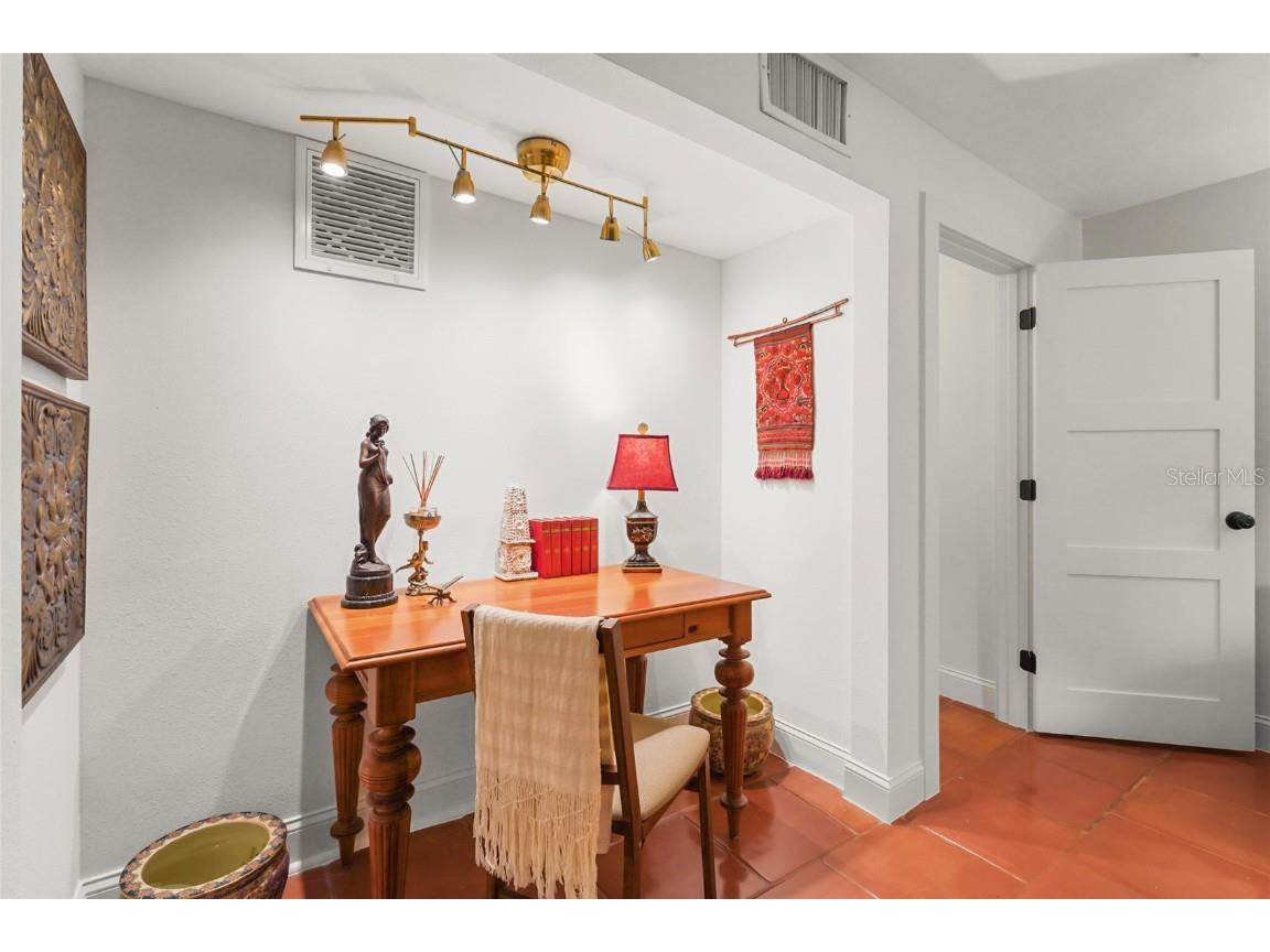 5354 Calle Florida Sarasota FL 34242 A4664418 image55