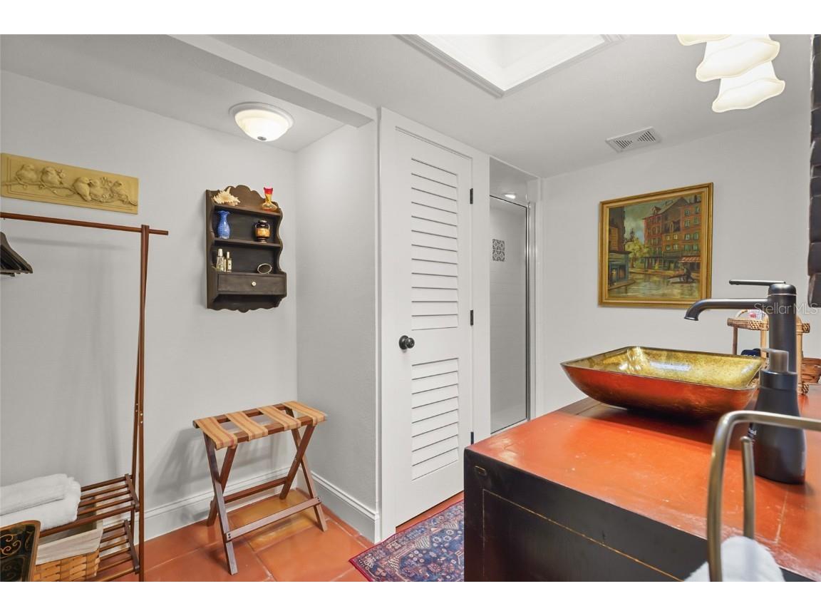 5354 Calle Florida Sarasota FL 34242 A4664418 image57