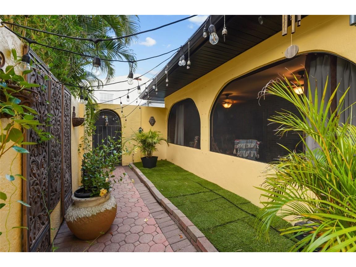 5354 Calle Florida Sarasota FL 34242 A4664418 image60