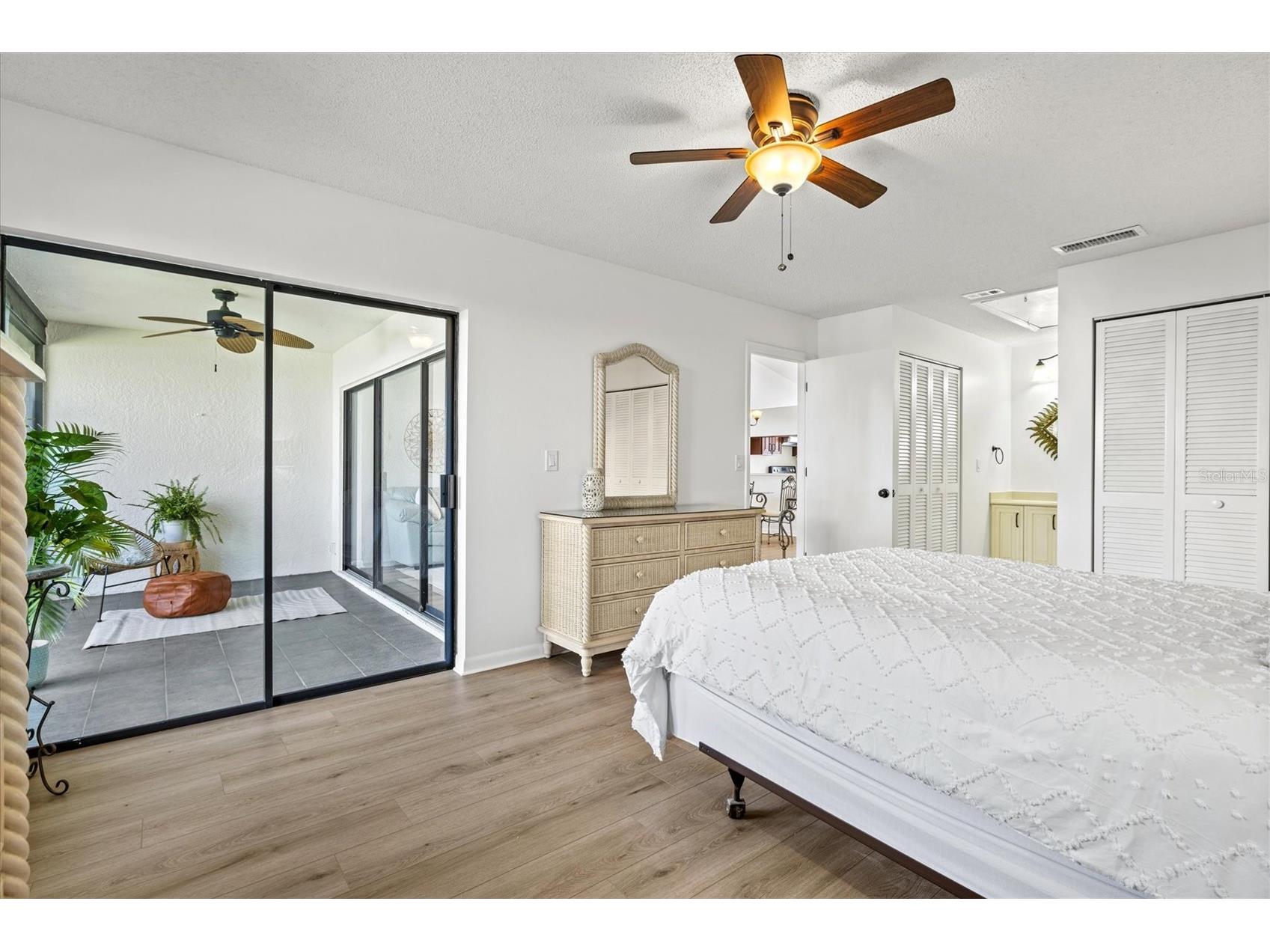 5354 Myrtle Wood #50 Sarasota FL 34235 A4677059 image17