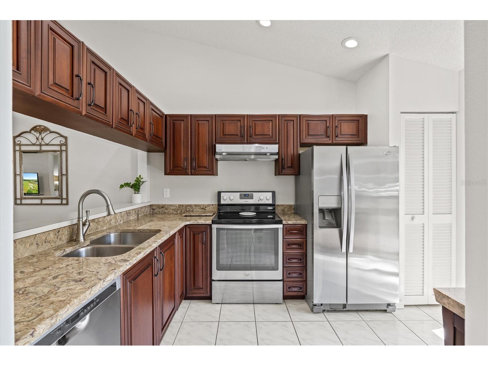 5354 Myrtle Wood #50 Sarasota FL 34235 A4677059 image9