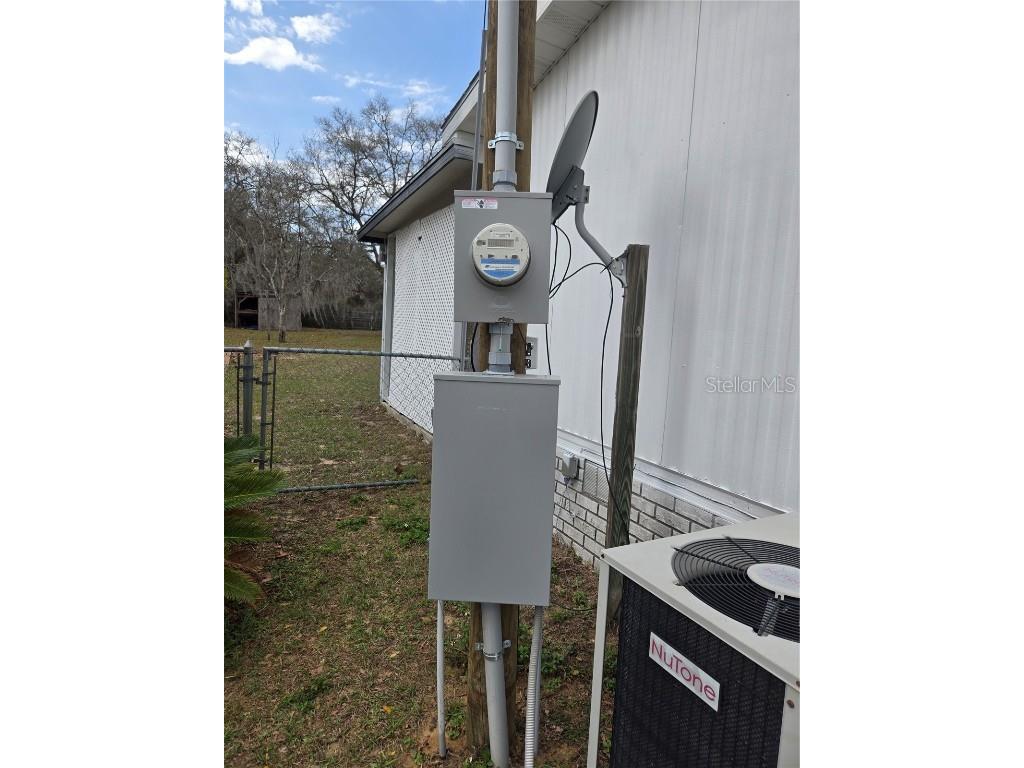 5354 SE 184th Terrace Ocklawaha FL 32179 OM708739 image33