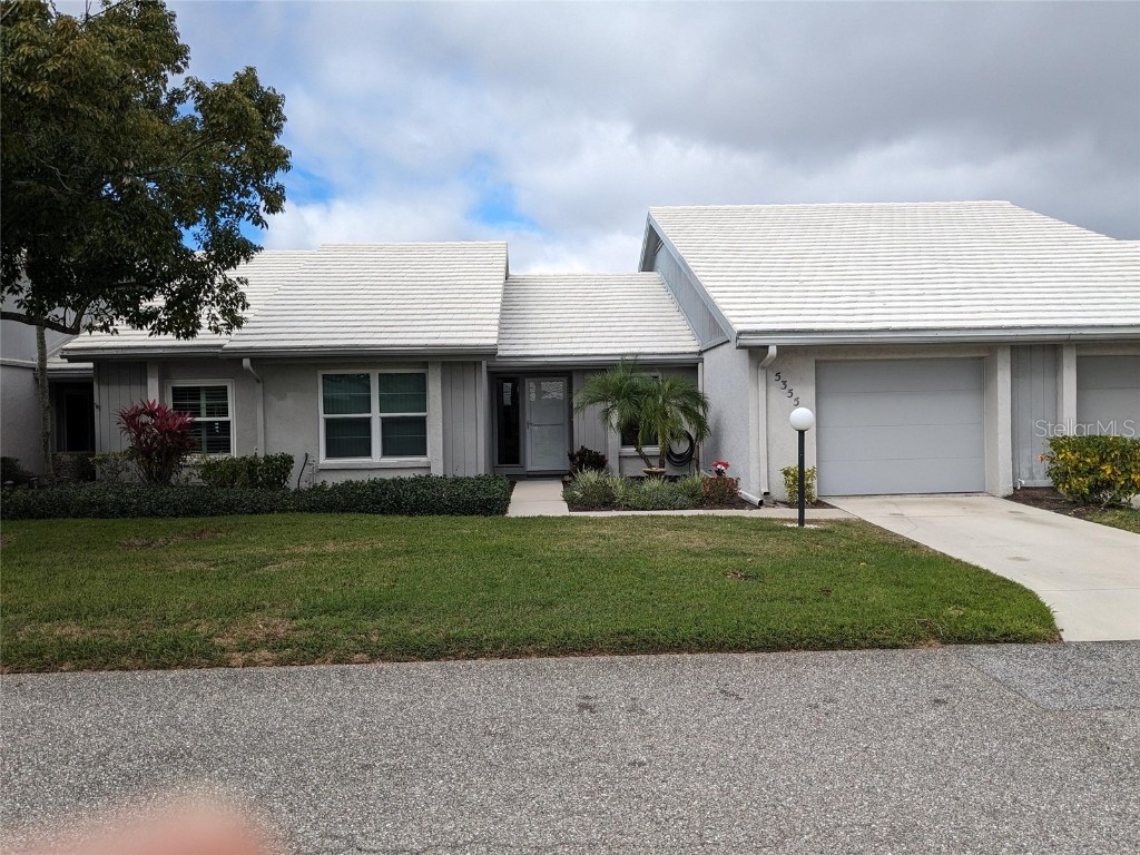 5355 Crestlake Boulevard #65 Sarasota FL 34233 A4595345 image1