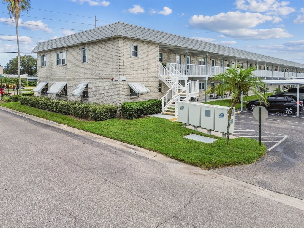 5357 81st Street N #1 Saint Petersburg FL 33709 T3552073 image1