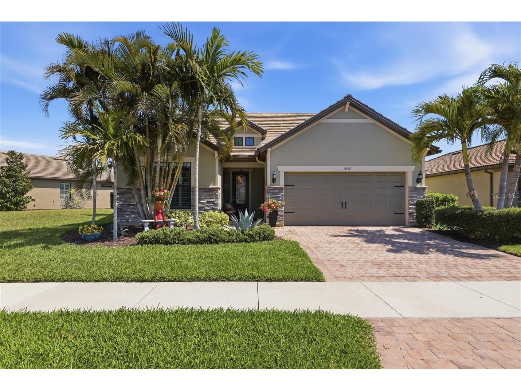 5357 Sundew Drive Sarasota FL 34238 A4685055 image1