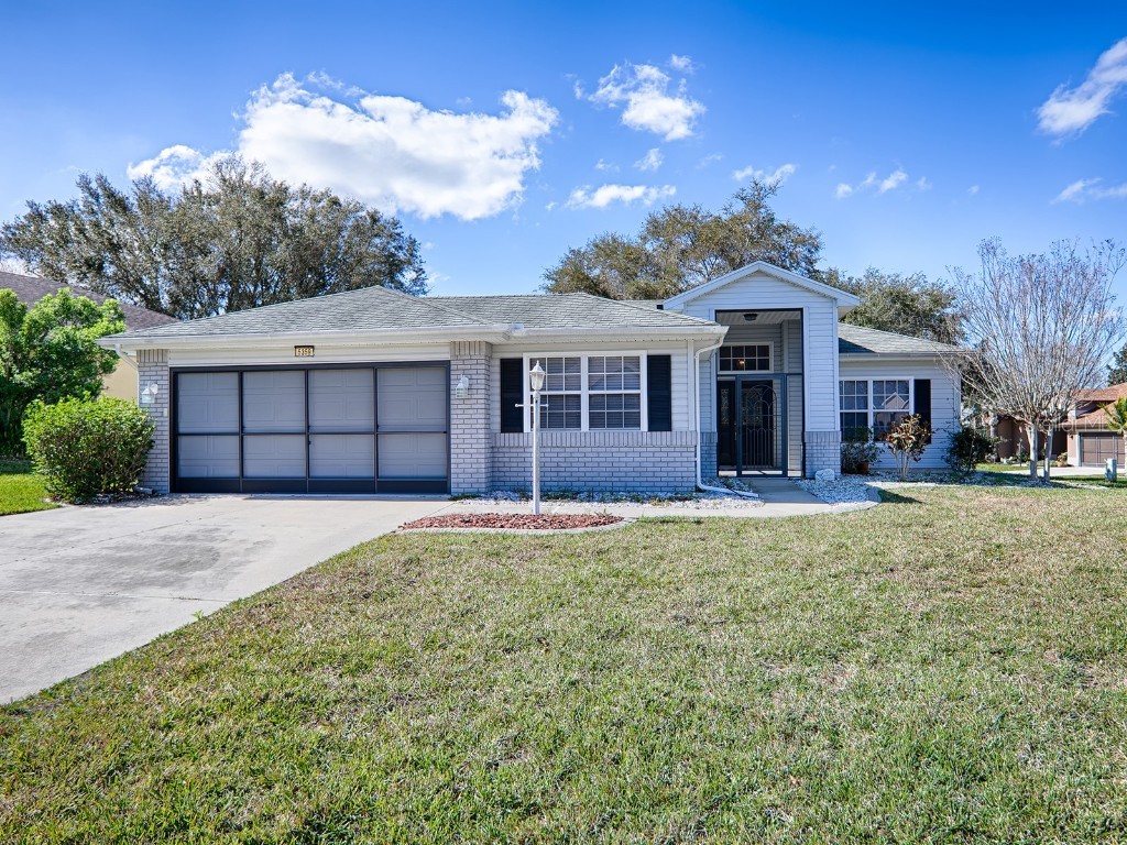 5359 Charleston Avenue Tavares FL 32778 - LITTLE LAKE HARRIS G5065400 image1