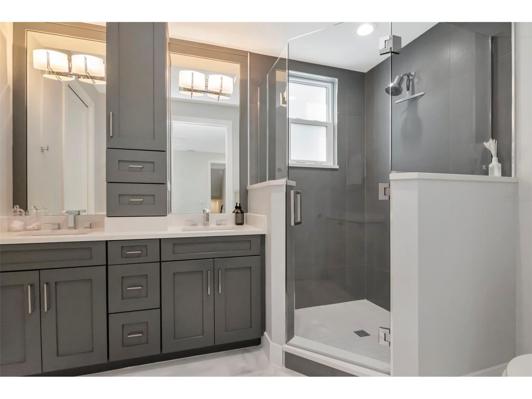 536 4th Avenue S #2 Saint Petersburg FL 33701 TB8491504 image34