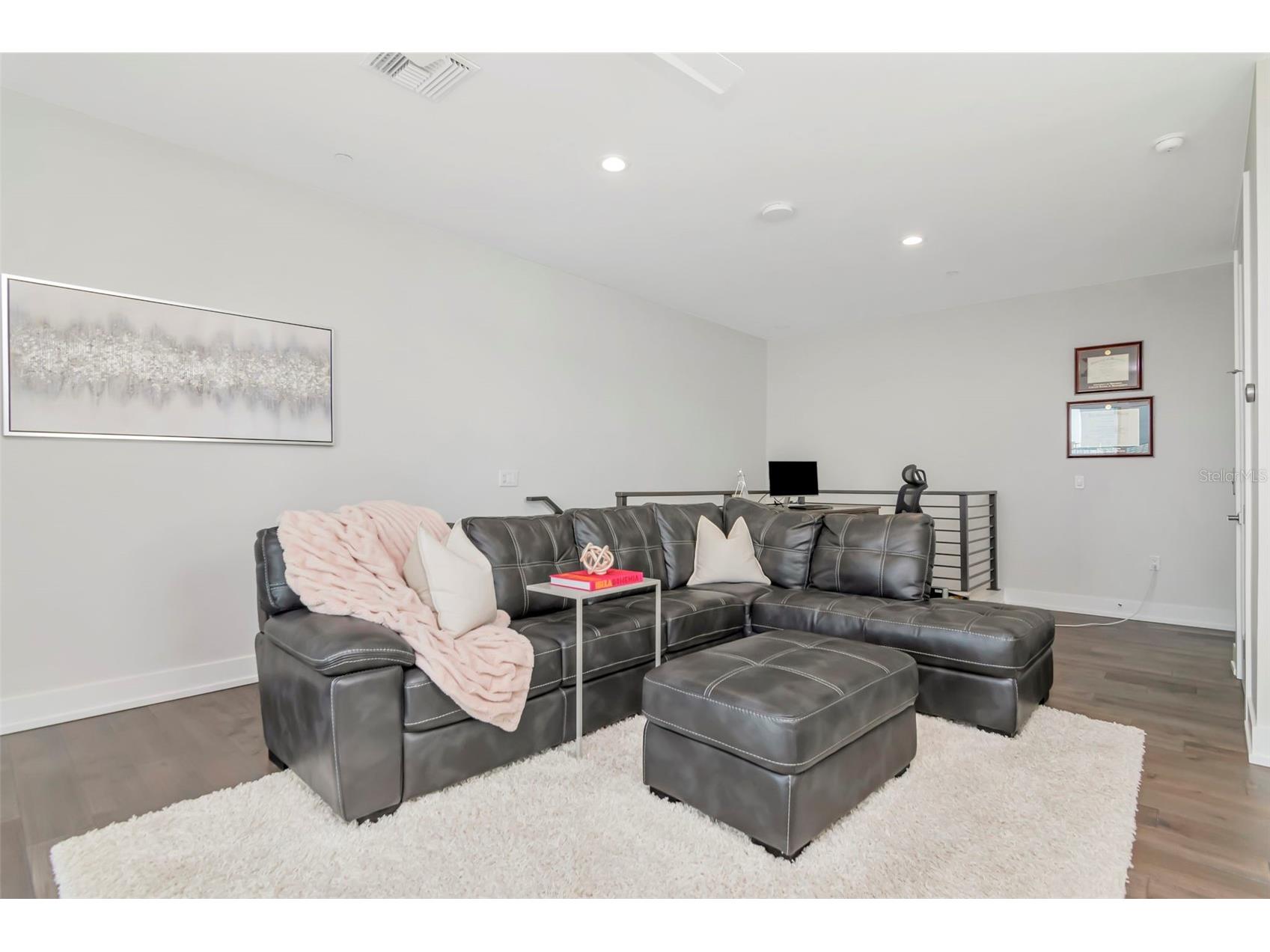 536 4th Avenue S #2 Saint Petersburg FL 33701 TB8491504 image42