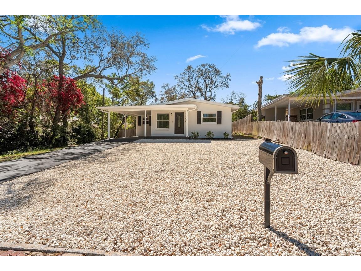 536 E Center Street Tarpon Springs FL 34689 TB8364025 image1