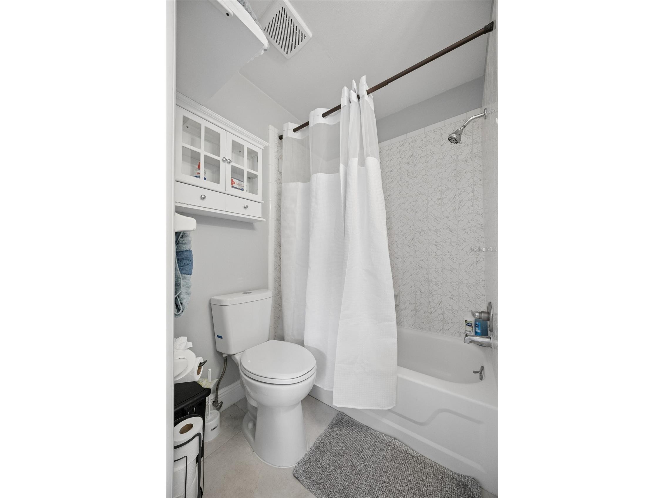 536 Hibiscus Way #7B Orlando FL 32807 O6411970 image23
