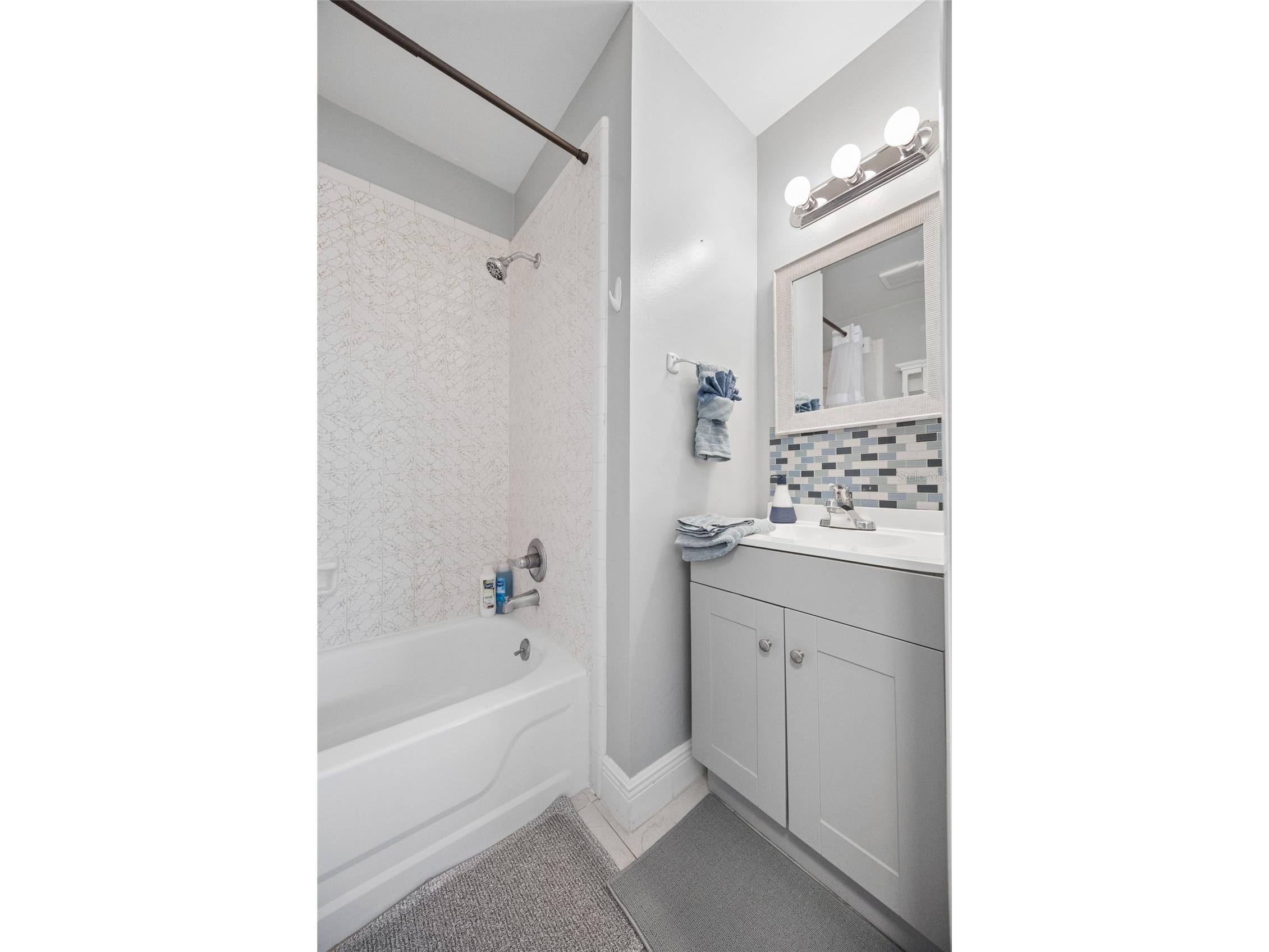 536 Hibiscus Way #7B Orlando FL 32807 O6411970 image24