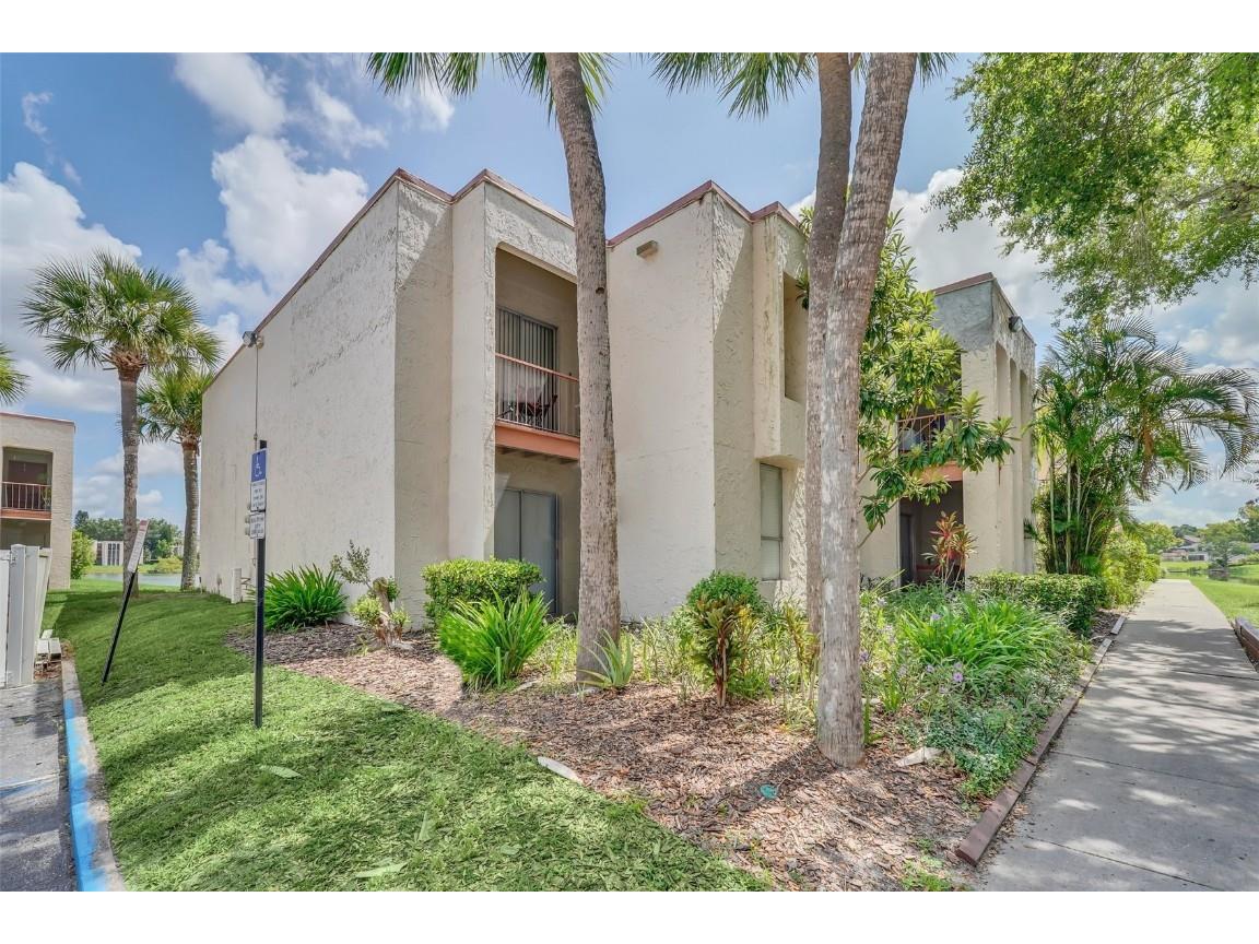 536 Orange Drive #13 Altamonte Springs FL 32701 O6126395 image1
