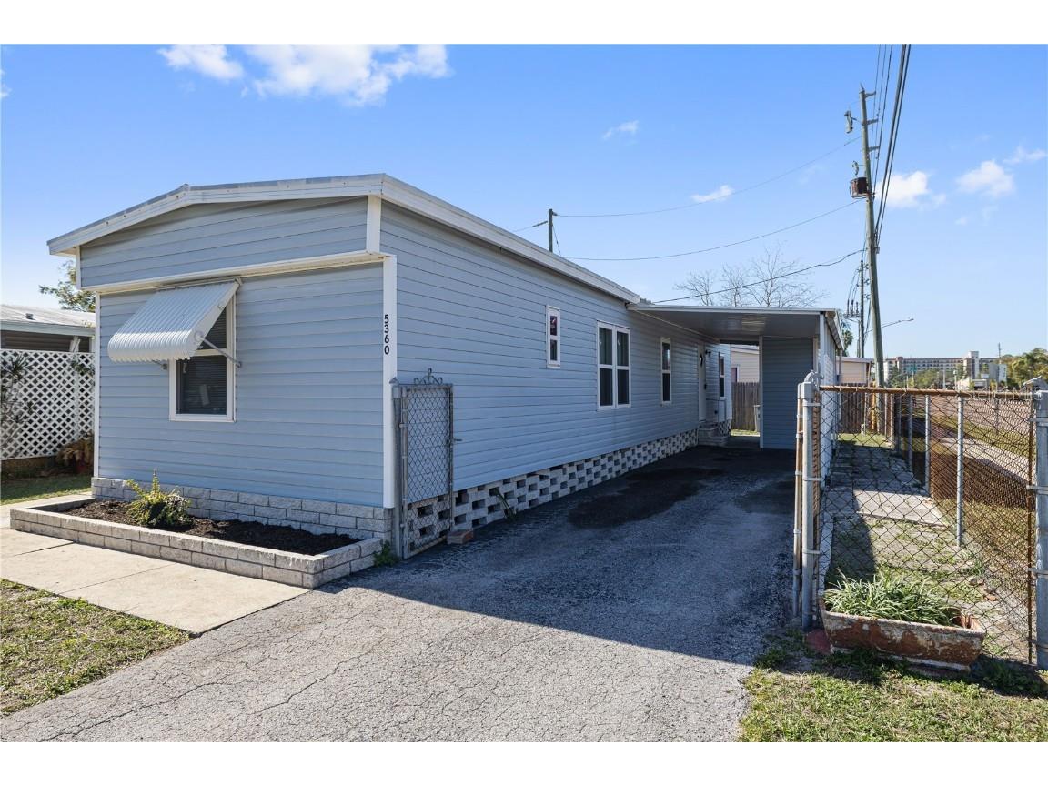 5360 W Pine Street N Saint Petersburg FL 33709 U8228384 image1