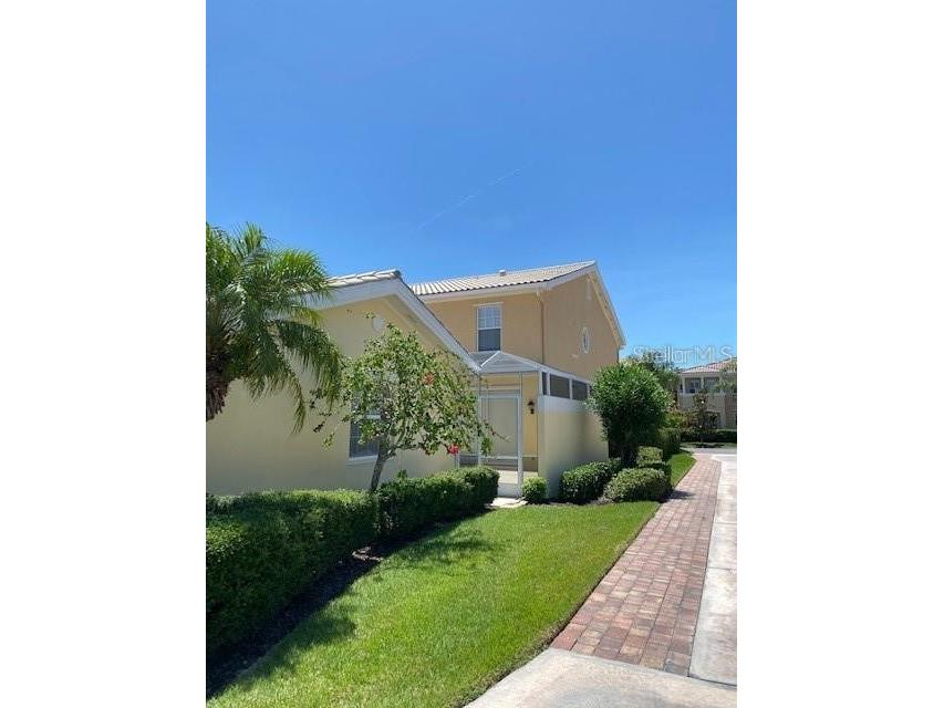 5361 Eliseo Street Sarasota FL 34238 A4659741 image2