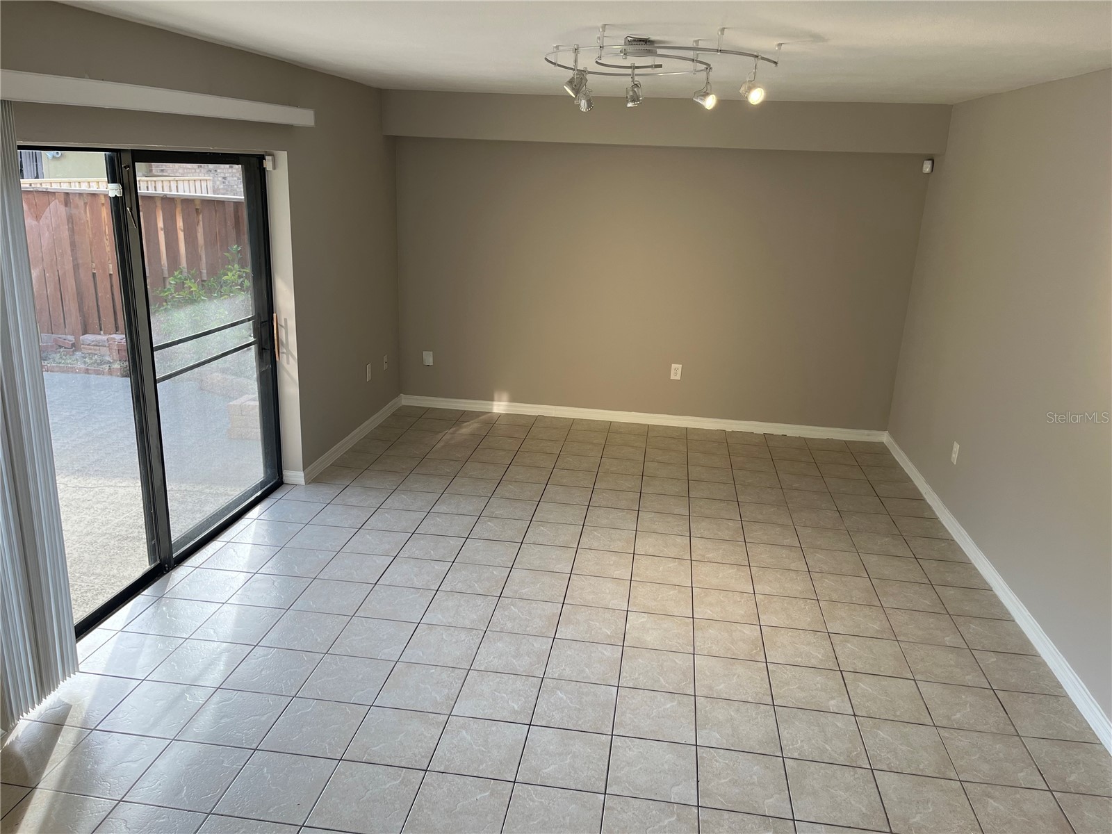 5361 Elm Court #330 Orlando FL 32811 O6400314 image4