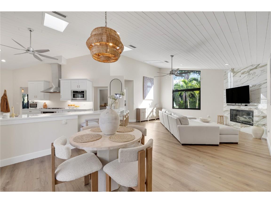 5361 Siesta Ct Sarasota FL 34242 TB8455948 image16