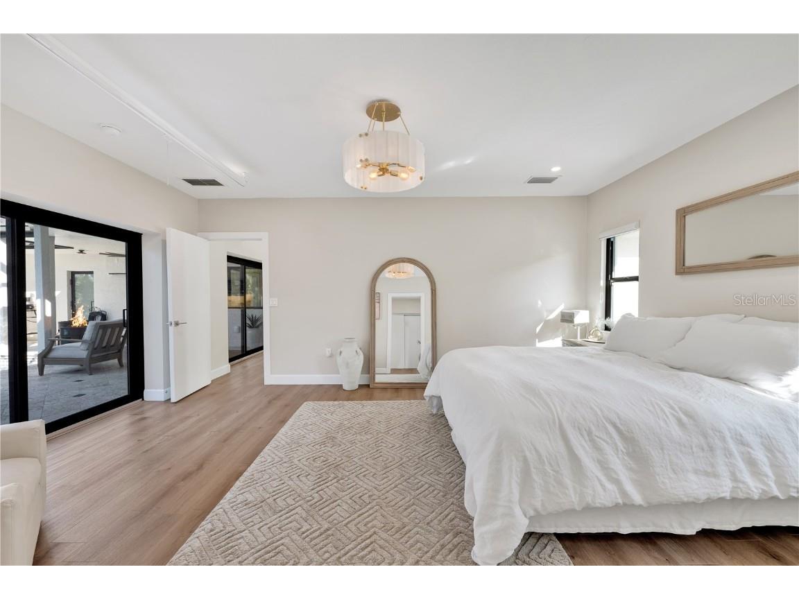 5361 Siesta Ct Sarasota FL 34242 TB8455948 image21