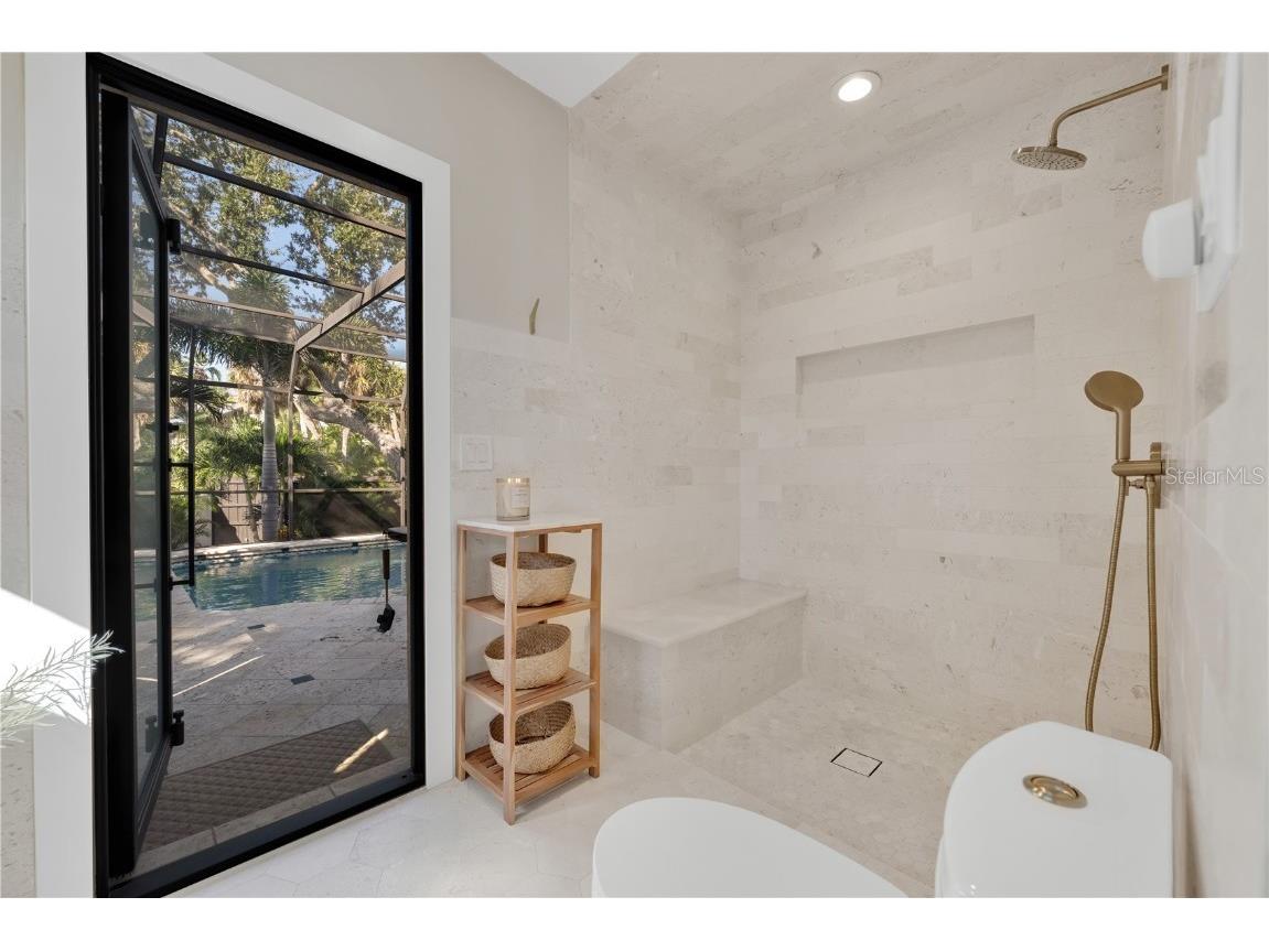 5361 Siesta Ct Sarasota FL 34242 TB8455948 image28