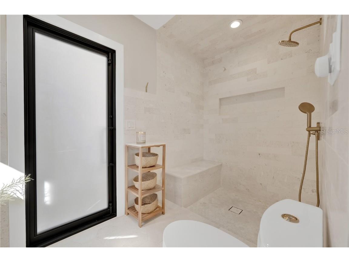 5361 Siesta Ct Sarasota FL 34242 TB8455948 image30