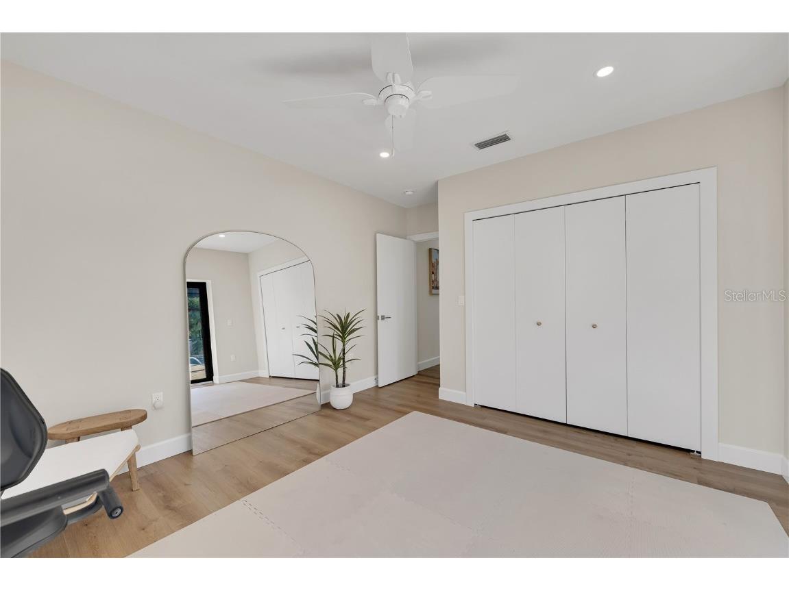 5361 Siesta Ct Sarasota FL 34242 TB8455948 image36