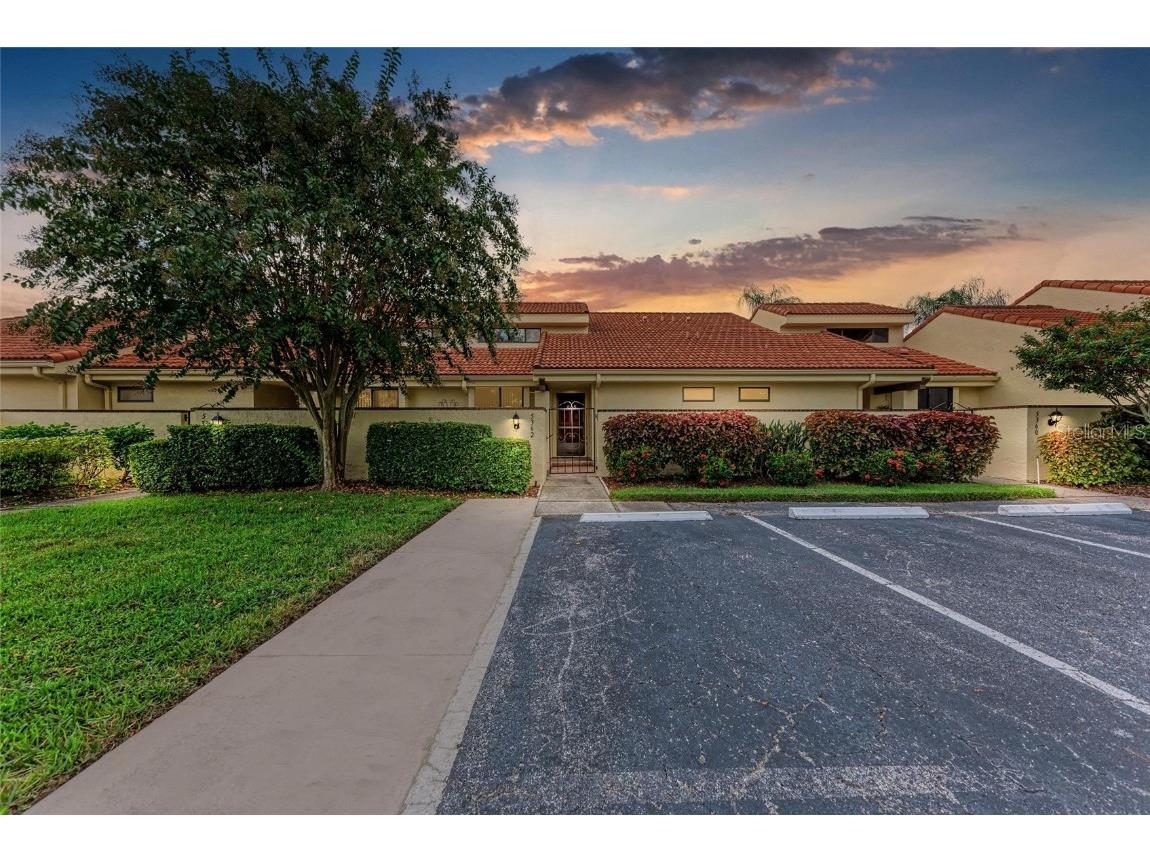 5362 Huntingwood Court #16 Sarasota FL 34235 A4665069 image1