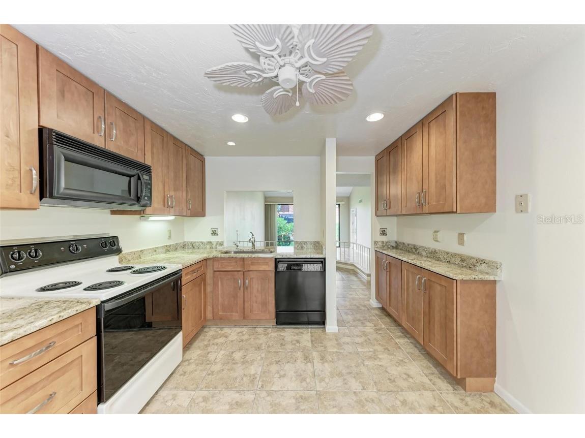 5362 Huntingwood Court #16 Sarasota FL 34235 A4665069 image15