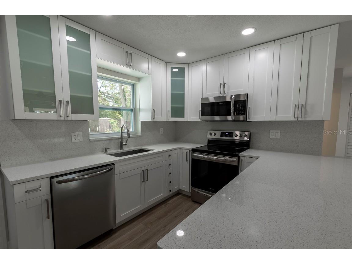 5363 63rd Street N Saint Petersburg FL 33709 U8221475 image1