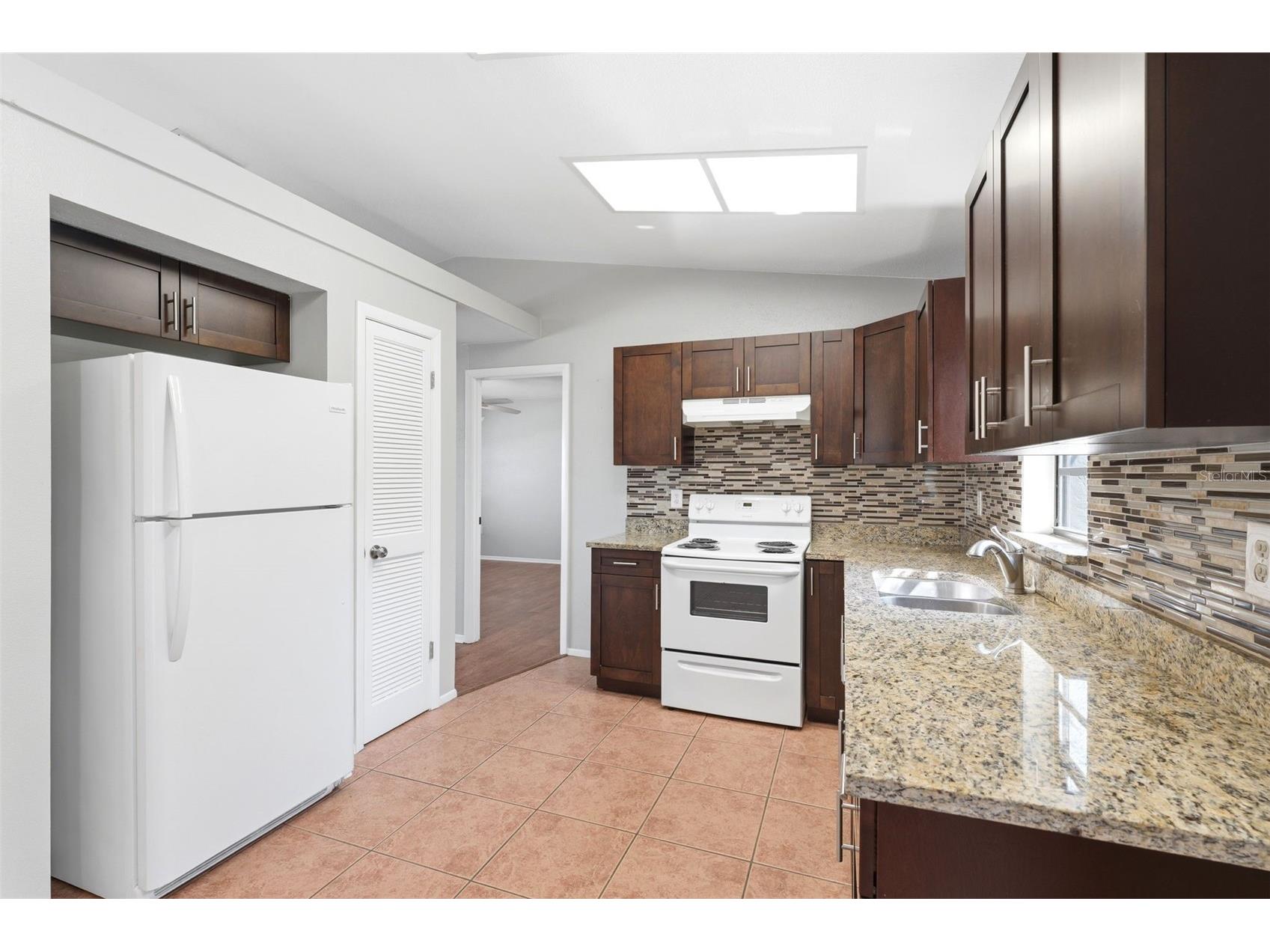 5364 Deltona Boulevard Spring Hill FL 34606 W7884380 image31