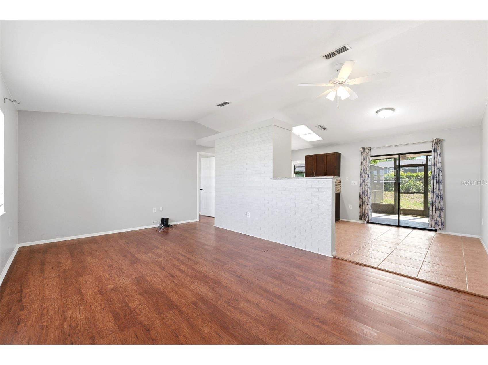 5364 Deltona Boulevard Spring Hill FL 34606 W7884380 image6