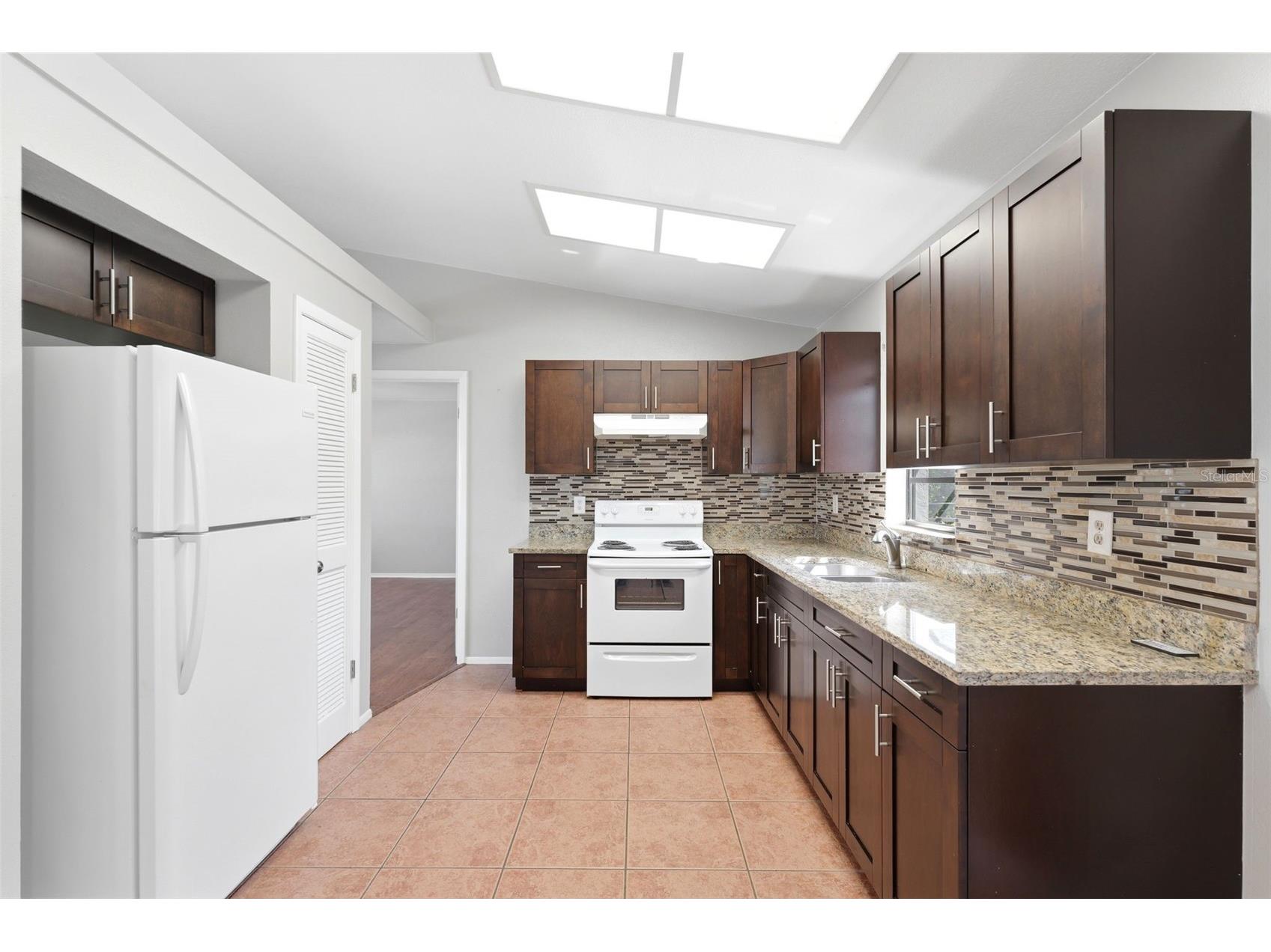 5364 Deltona Boulevard Spring Hill FL 34606 W7884380 image8